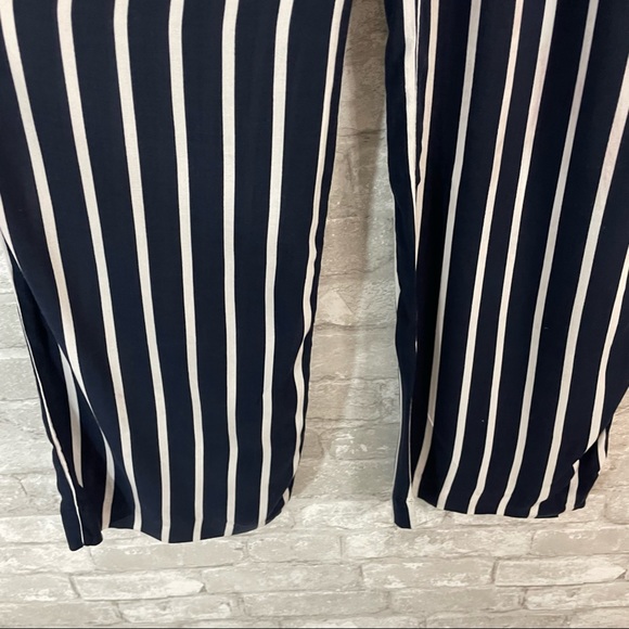 H&M Striped Paper Bag Pants - Picture 5 of 7